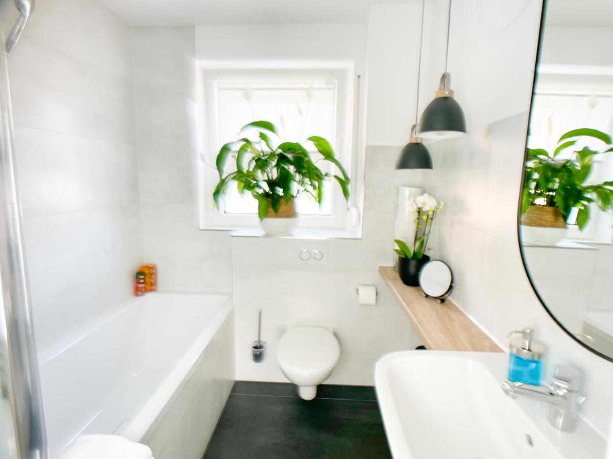 M-Style 02 Apartment Mit Balkon 24H Self-Check-In, Free Parking, Netflix Нюрнберг Экстерьер фото